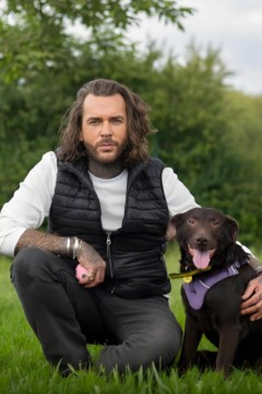 皮特·威克斯：为了狗